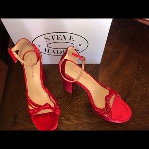 WHO WHAT WEAR Suede chunky Heels